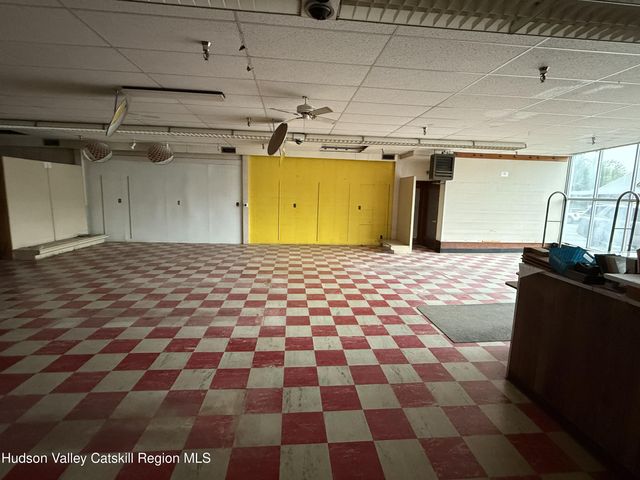 1 Hudson Avenue, Chatham, NY 12037