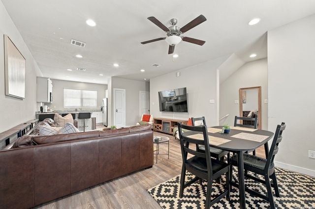13342 Rowdy Cv, San Antonio, TX 78249