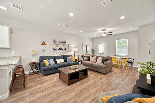 13342 Rowdy Cv, San Antonio, TX 78249