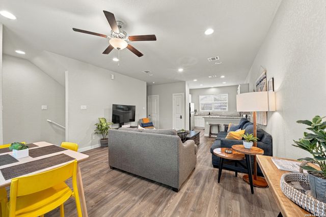13342 Rowdy Cv, San Antonio, TX 78249