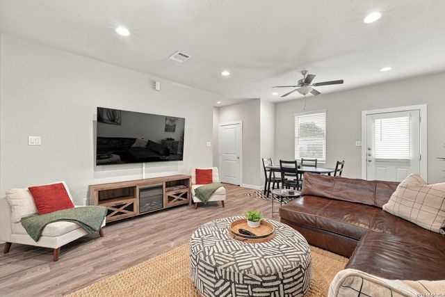 13342 Rowdy Cv, San Antonio, TX 78249