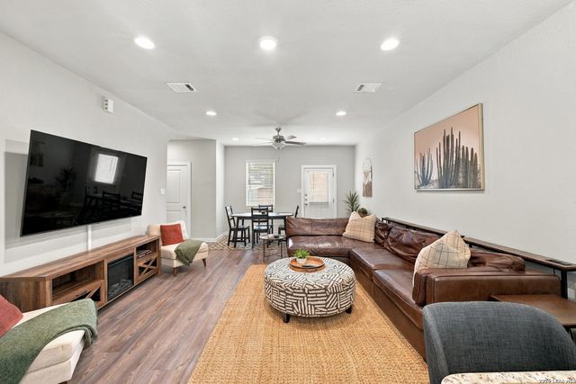 13342 Rowdy Cv, San Antonio, TX 78249