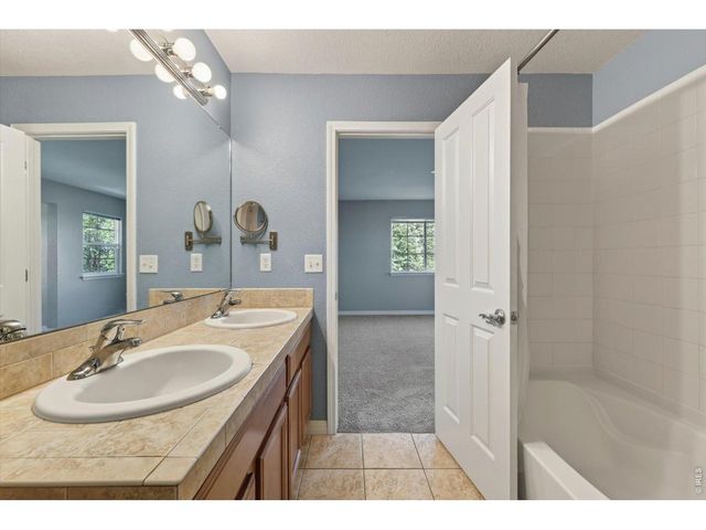 805 Summer Hawk Dr Z-156, Longmont, CO 80504