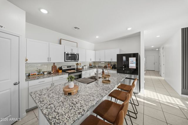 9505 W ILLINI Street, Tolleson, AZ 85353