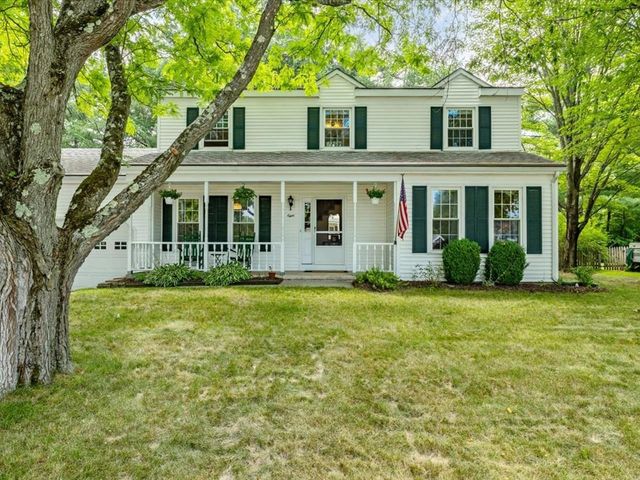 8 Brownell Drive, Essex Junction, VT 05452