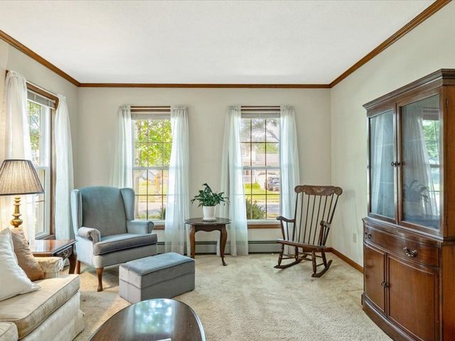 8 Brownell Drive, Essex Junction, VT 05452