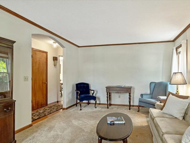 8 Brownell Drive, Essex Junction, VT 05452