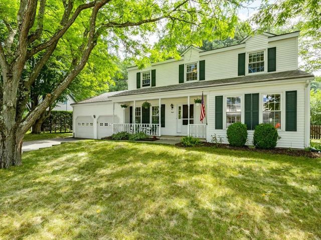 8 Brownell Drive, Essex Junction, VT 05452