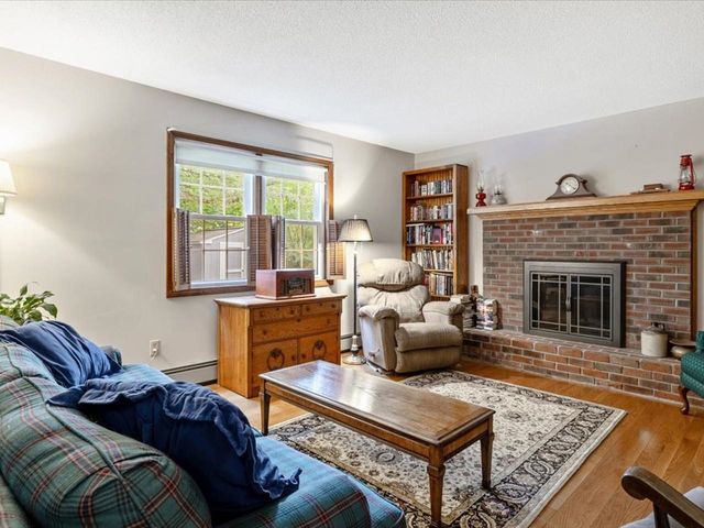 8 Brownell Drive, Essex Junction, VT 05452