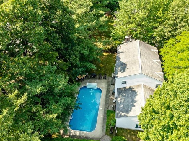 8 Brownell Drive, Essex Junction, VT 05452