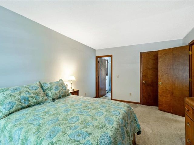 8 Brownell Drive, Essex Junction, VT 05452