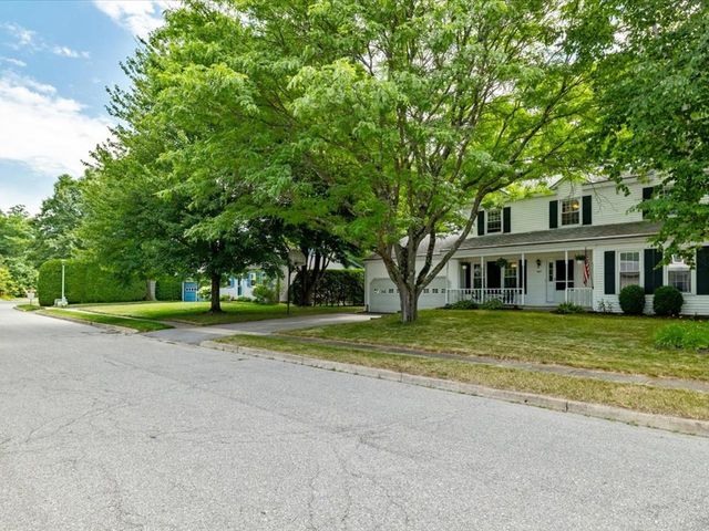 8 Brownell Drive, Essex Junction, VT 05452