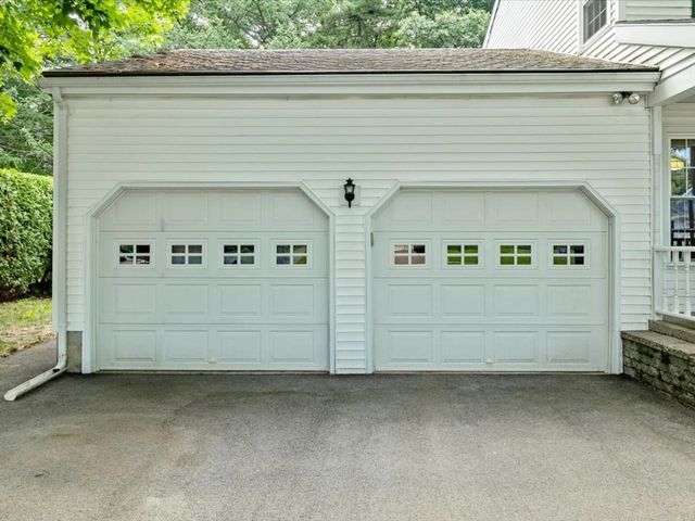 8 Brownell Drive, Essex Junction, VT 05452