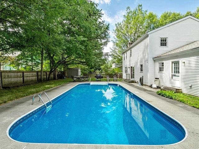 8 Brownell Drive, Essex Junction, VT 05452