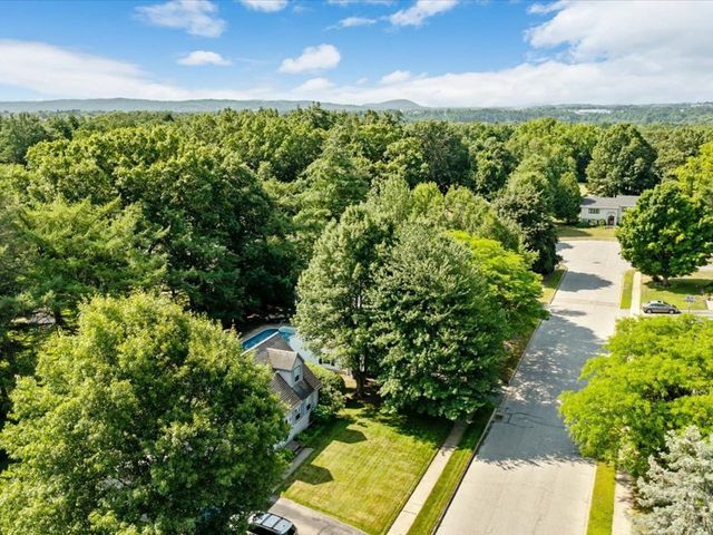 8 Brownell Drive, Essex Junction, VT 05452