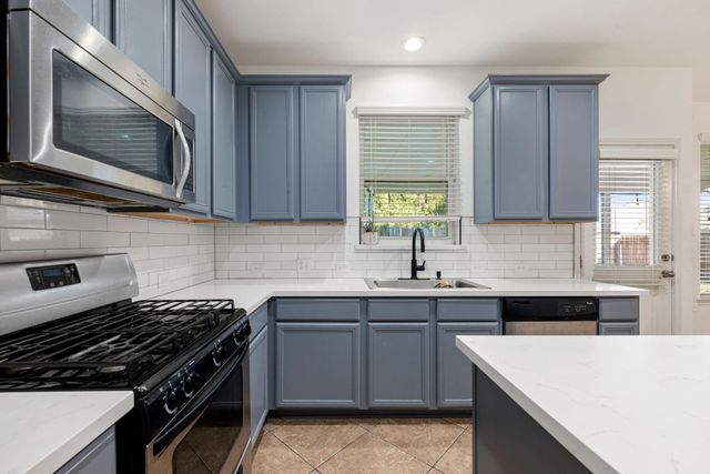 30802 Lavender Trace Drive, Spring, TX 77386