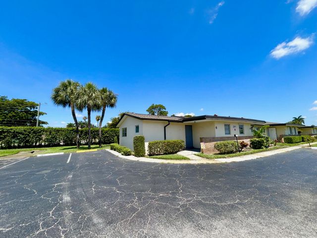 2911 Ashley Dr W J, West Palm Beach, FL 33415