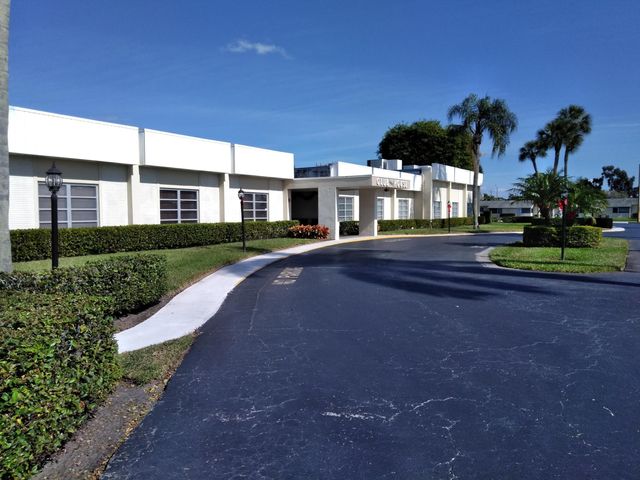 2911 Ashley Dr W J, West Palm Beach, FL 33415
