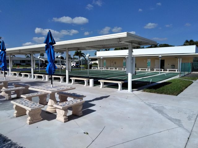 2911 Ashley Dr W J, West Palm Beach, FL 33415