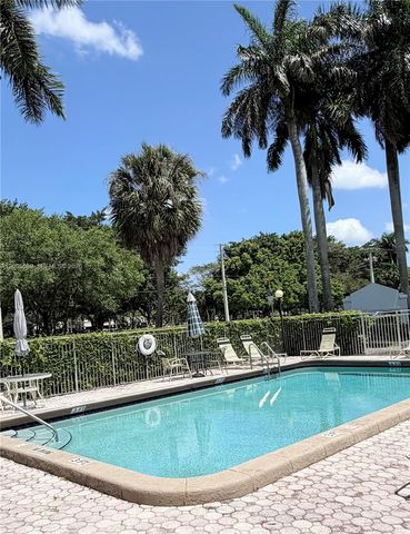 505 S Pine Island Rd 208B, Plantation, FL 33324