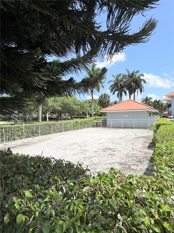 505 S Pine Island Rd 208B, Plantation, FL 33324