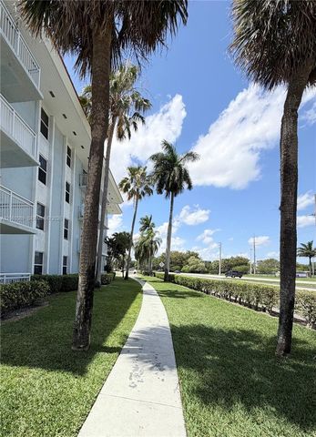 505 S Pine Island Rd 208B, Plantation, FL 33324