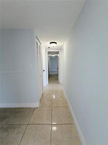 505 S Pine Island Rd 208B, Plantation, FL 33324