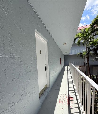 505 S Pine Island Rd 208B, Plantation, FL 33324
