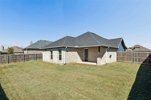 1304 Saratoga Drive, Sherman, TX 75092