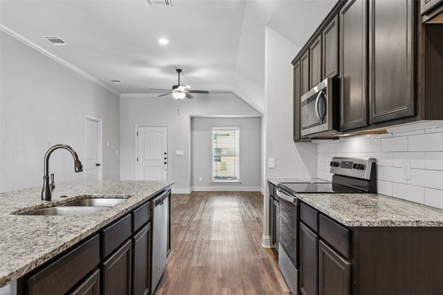 1304 Saratoga Drive, Sherman, TX 75092