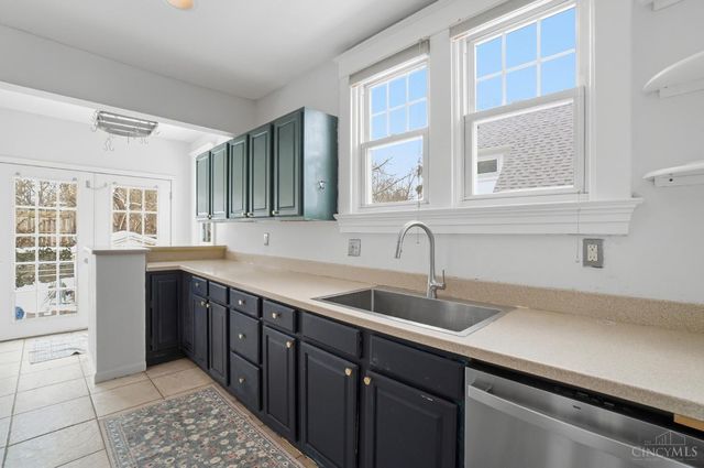 3613 Herschel Avenue, Cincinnati, OH 45208