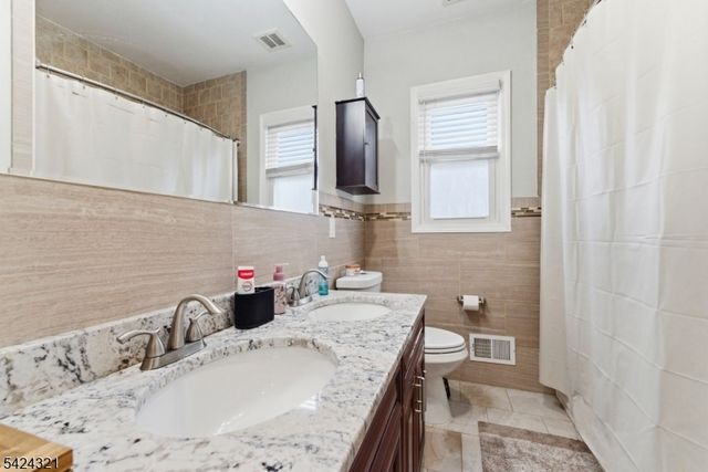 554 Kingsland Ave, Lyndhurst Twp., NJ 07071