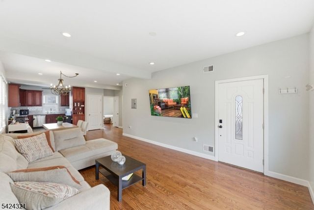 554 Kingsland Ave, Lyndhurst Twp., NJ 07071