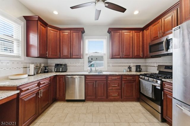 554 Kingsland Ave, Lyndhurst Twp., NJ 07071