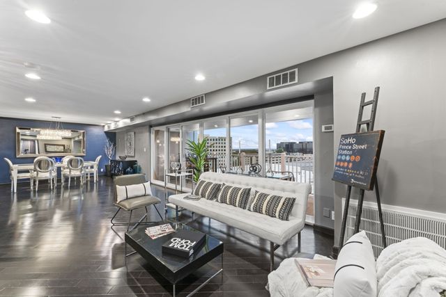 3415 West End Ave Apt 1101, Nashville, TN 37203