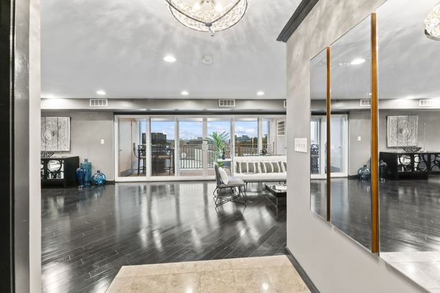 3415 West End Ave Apt 1101, Nashville, TN 37203