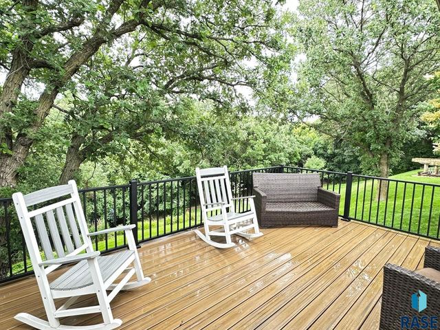 10 E Big Sky Pl Place, Sioux Falls, SD 57110