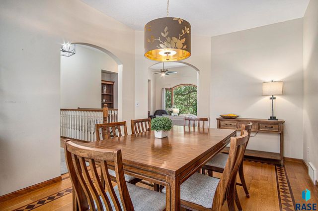 10 E Big Sky Pl Place, Sioux Falls, SD 57110