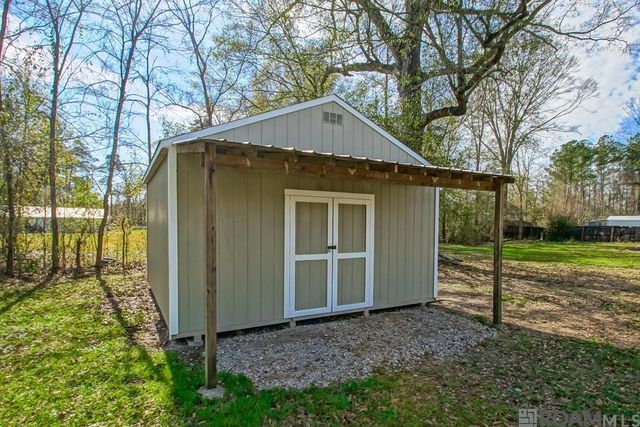 13878 Friendship Rd, Walker, LA 70785