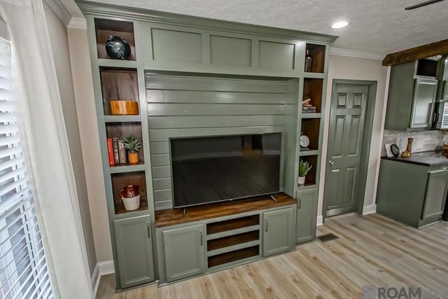 13878 Friendship Rd, Walker, LA 70785