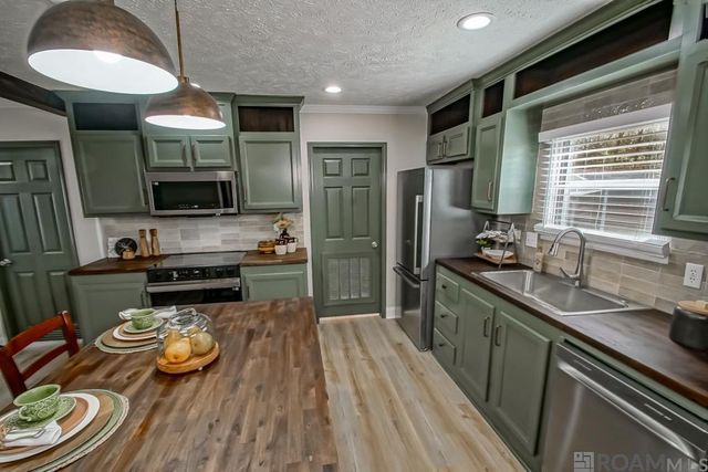 13878 Friendship Rd, Walker, LA 70785