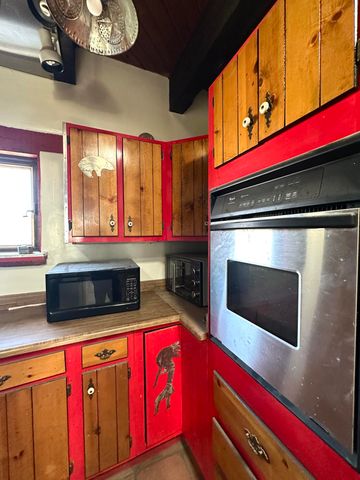 621 N Palmer Lane NE, Rio Communities, NM 87002