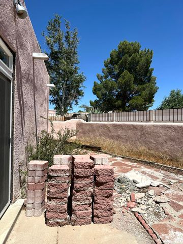 621 N Palmer Lane NE, Rio Communities, NM 87002