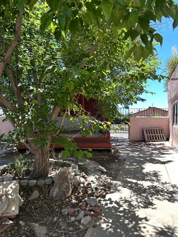 621 N Palmer Lane NE, Rio Communities, NM 87002