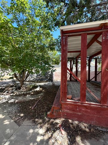 621 N Palmer Lane NE, Rio Communities, NM 87002