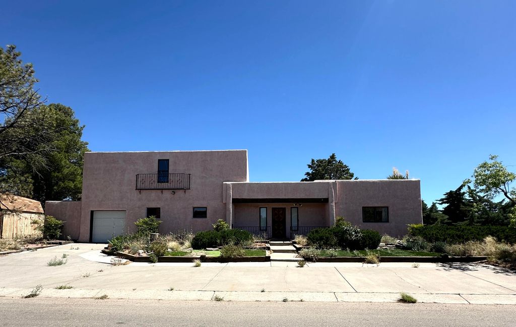 Image 1 of property listing at 621 N Palmer Lane NE, Rio Communities, NM 87002