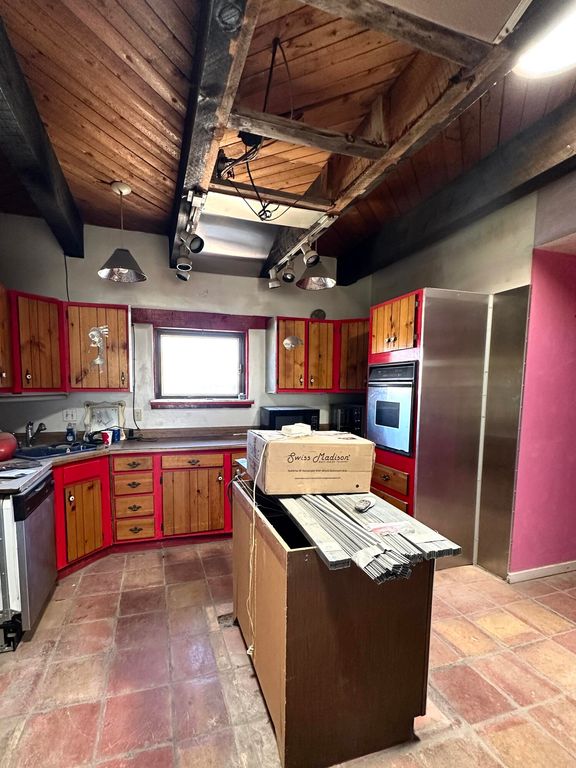 Image 12 of property listing at 621 N Palmer Lane NE, Rio Communities, NM 87002