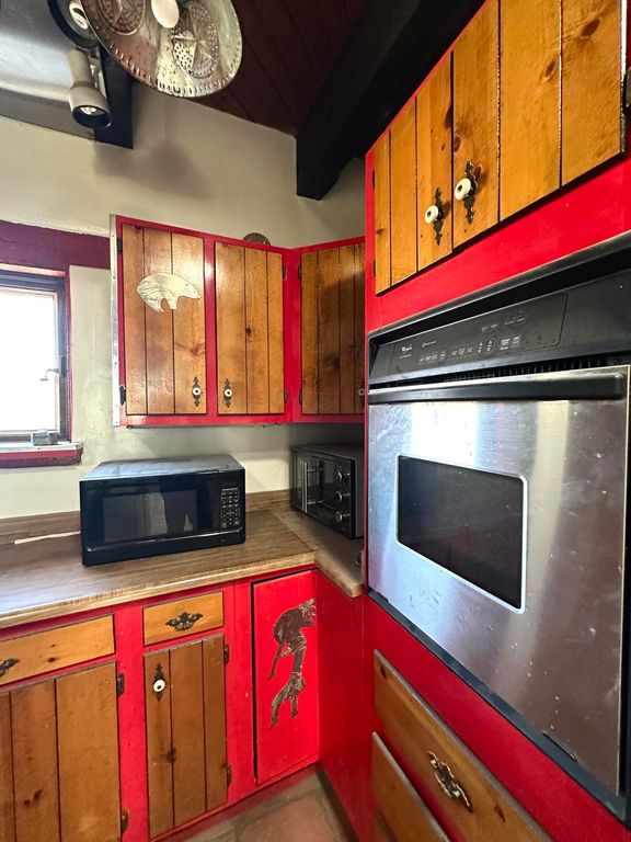 Image 13 of property listing at 621 N Palmer Lane NE, Rio Communities, NM 87002