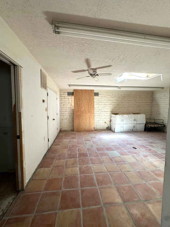Image 17 of property listing at 621 N Palmer Lane NE, Rio Communities, NM 87002