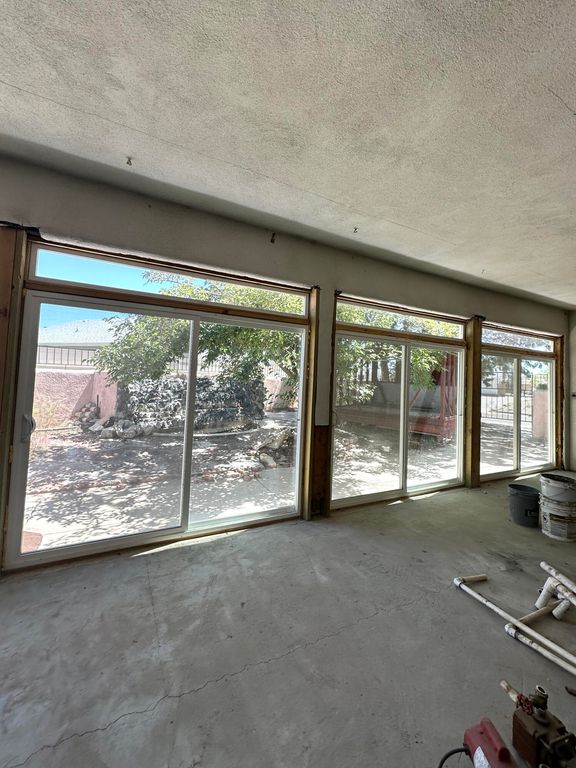 Image 19 of property listing at 621 N Palmer Lane NE, Rio Communities, NM 87002